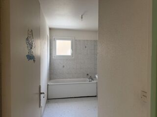  Appartement à louer 3 pièces 65 m²