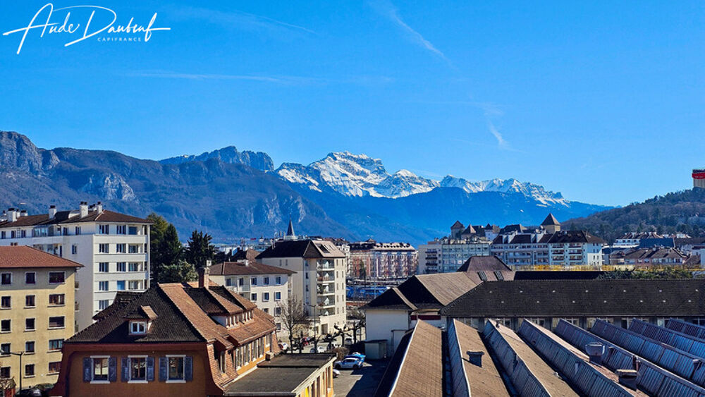 Annecy centre : duplex T4 de 100 m2 avec 2 balcons, 1 terrasse et vue panoranique