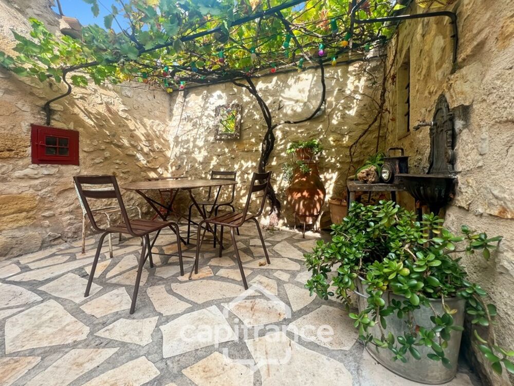MERINDOL MAISON DE CHARME, cour extérieure et roof top,2 chambres, 1 pièce, 1 bureau, 1 cave, au coeur du village A DECOUVRIR
