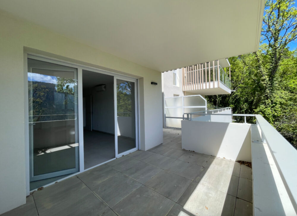 Magnifique T2 de 46 m² avec sa terrasse de 16 m², un double stationnement et une cave