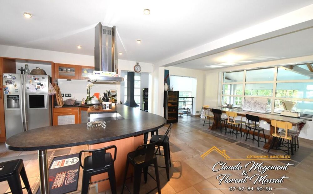 Magnifique propriété 382 m2 BESSIERES