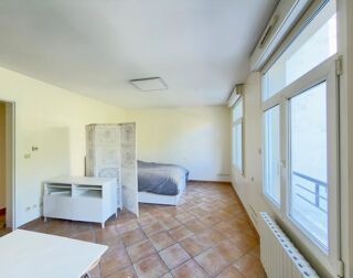  Appartement à louer 1 pièce 34 m²