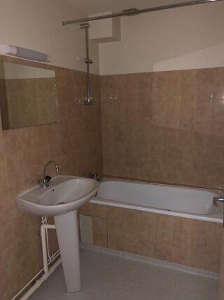  Appartement à louer 2 pièces 38 m²