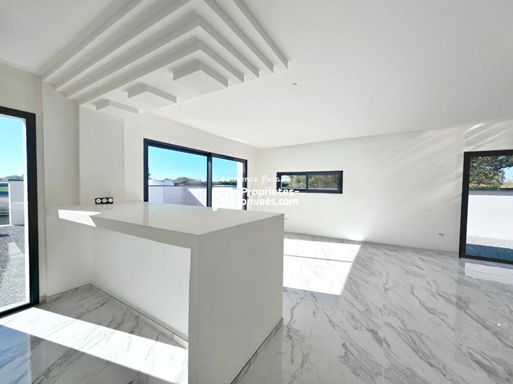 Maison contemporaine avec garage