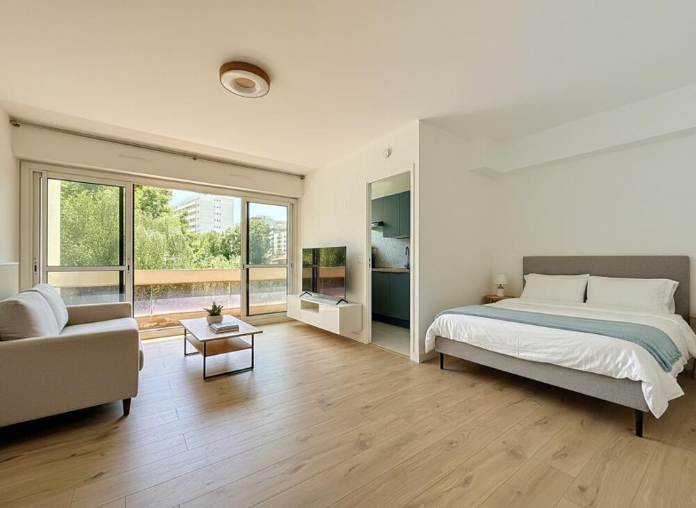 Vente Appartement Grand studio avec balcon au pied du métro Villejuif Léo Lagrange Villejuif