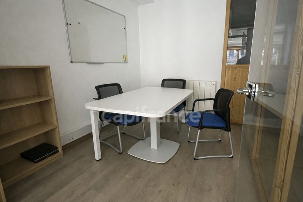   A Vendre : Local pour activité professionnelle ou bureaux au coeur du Grand Bornand - Emplacement stratégique dans une station d Le grand bornand