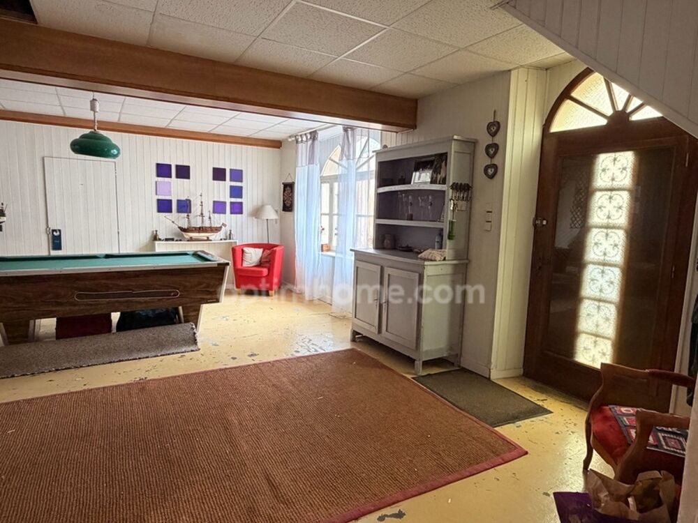 Maison à vendre 8 pièces MORTAGNE SUR SEVRE (85)