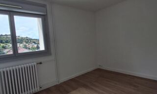  Appartement à louer 4 pièces 73 m²