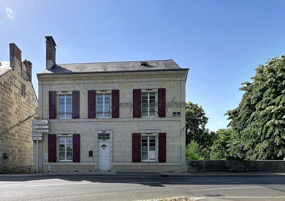 LA CHARTRE SUR LE LOIR (72)-Vue imprenable sur le Loir  Maison familiale rénovée avec jardin d'exception à 500 m du centre-vill