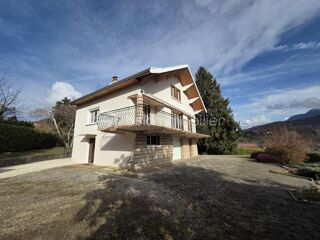  Villa � vendre 6 pi�ces 230 m�