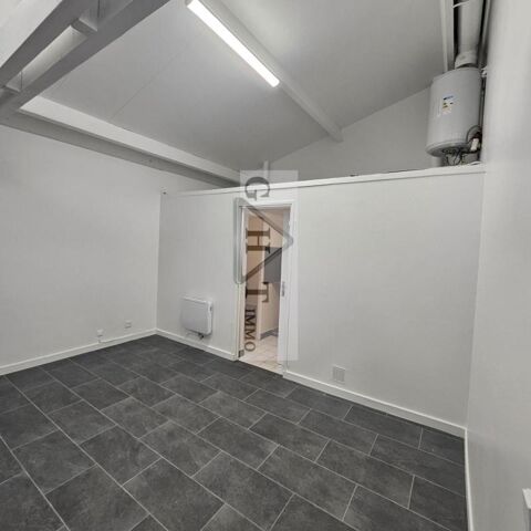   Local d'activite 215 M² 