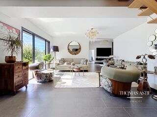  Propriété/château à vendre 9 pièces 235 m²