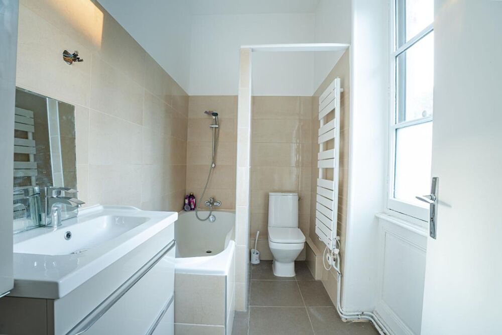 Vente Maison Maison  3 pièce(s) 143.48 m2 Caluire et cuire