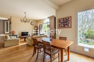  Maison � vendre 7 pi�ces 223 m�