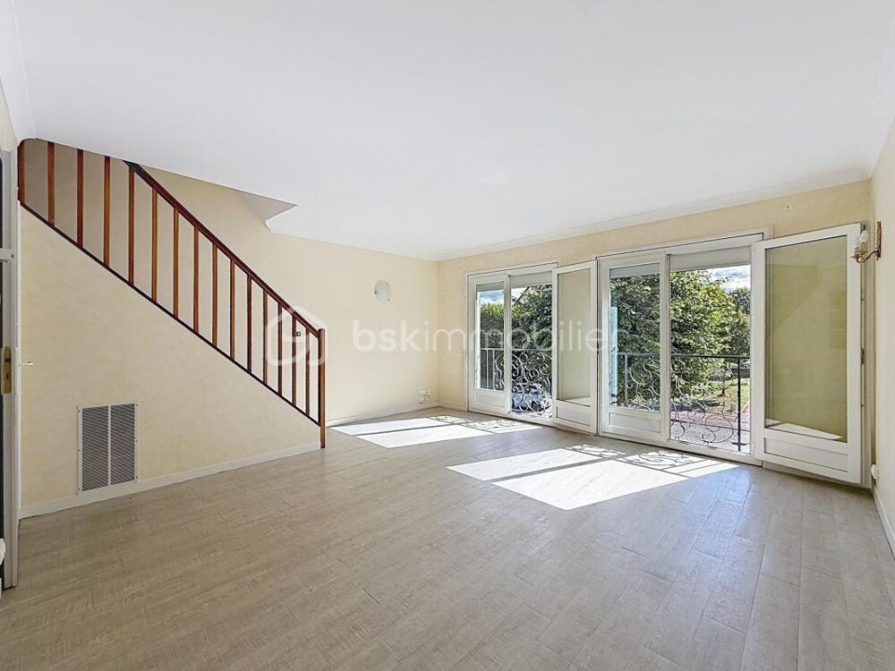 MAUREPAS CENTRE-VILLE  MAISON 4 PIÈCES  3 CHAMBRES  GARAGE  TERRASSE