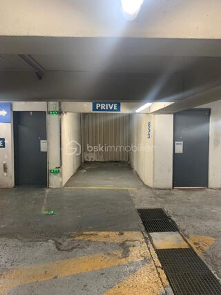  Parking / Garage  vendre 11 m