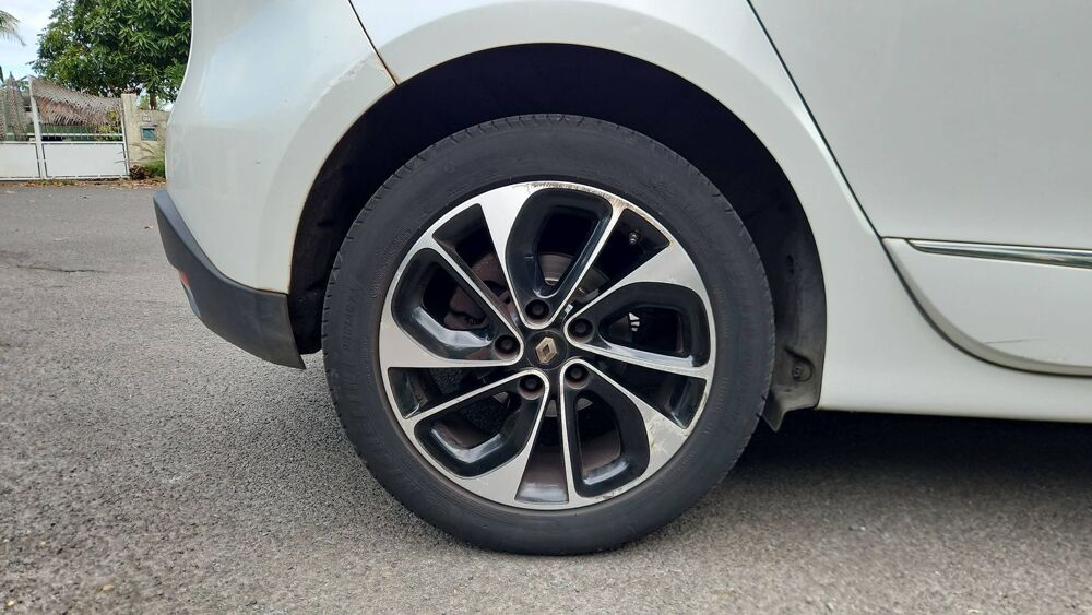 Sc&eacute;nic 1.6 dCi 130 Energy Bose Edition 2016 occasion 97430 Le Tampon