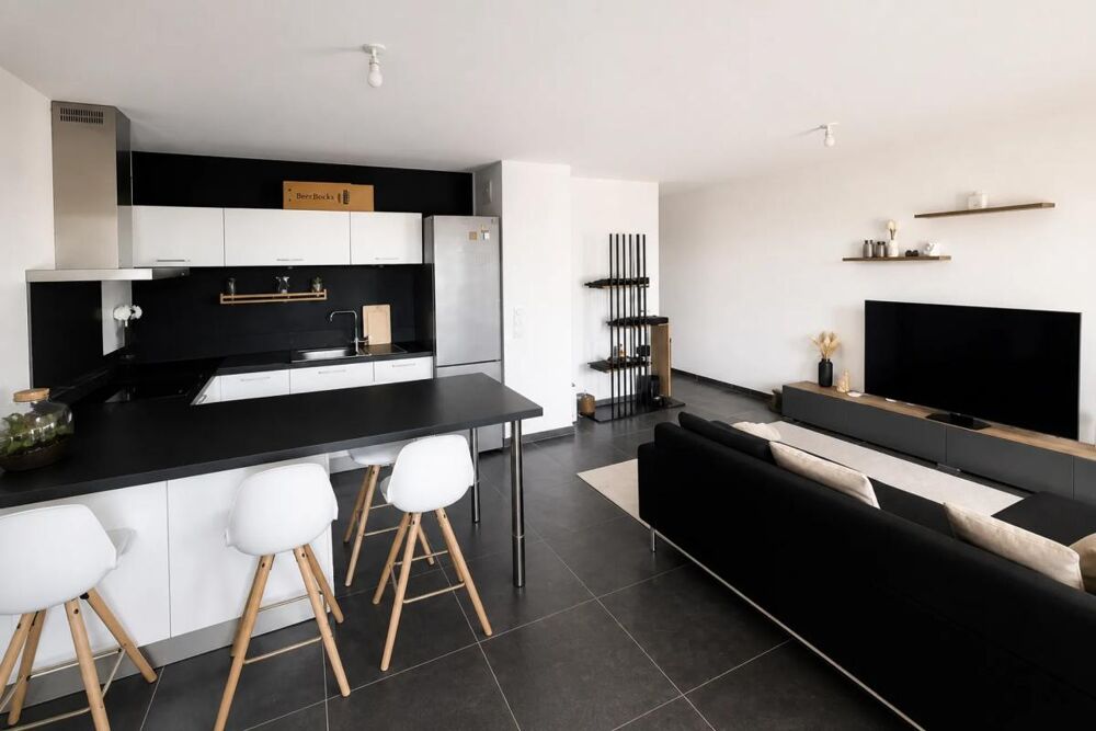Vente Appartement Appartement 3 pièces - meublé, récent, vue dégagée. Balcon & Box Annemasse
