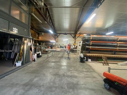   A VENDRE - BATIMENT D'ACTIVITE 