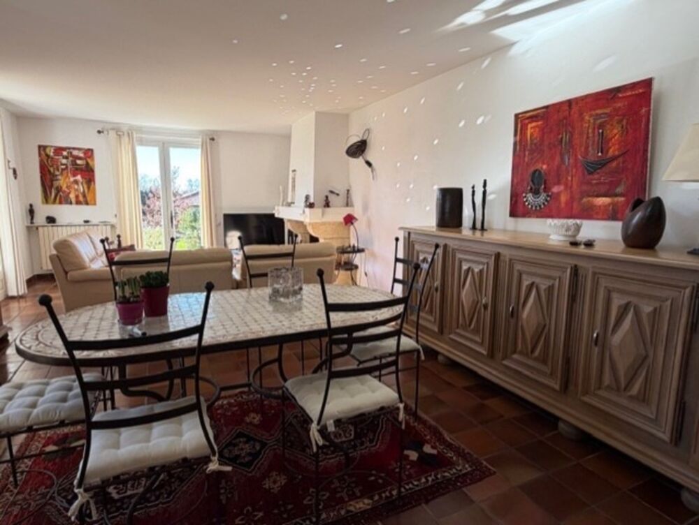 AIGNAN(32) : ELEGANTE MAISON TRADITIONNELLE des années 80, SANS TRAVAUX, 150m2 habitables, bien située à AIGNAN, sur 2.000m2, l