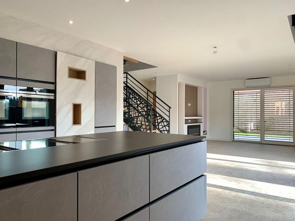 Villa contemporaine avec piscine