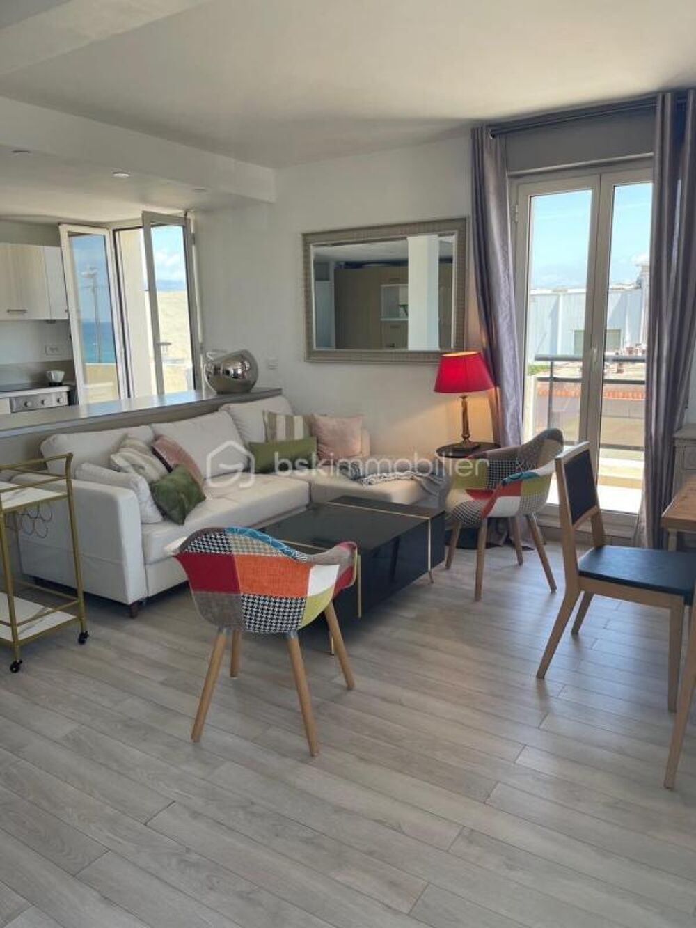 APPARTEMENT 2 PIECES PLAGE ET MER EN FACE, ACCÈS IMMÉDIAT