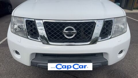 Navara 2.5 dCi 190 4WD Double Cabine 2015 occasion 38300 Bourgoin Jallieu