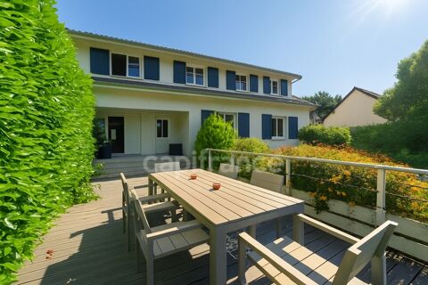   ? Grande maison familiale � 222 m� � 6 chambres � Terrain 3 927 m� � Maison - 8 pi�ce(s) - 222 m�