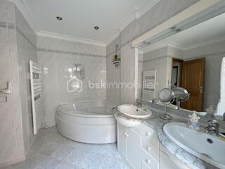  Maison � vendre 5 pi�ces 130 m�