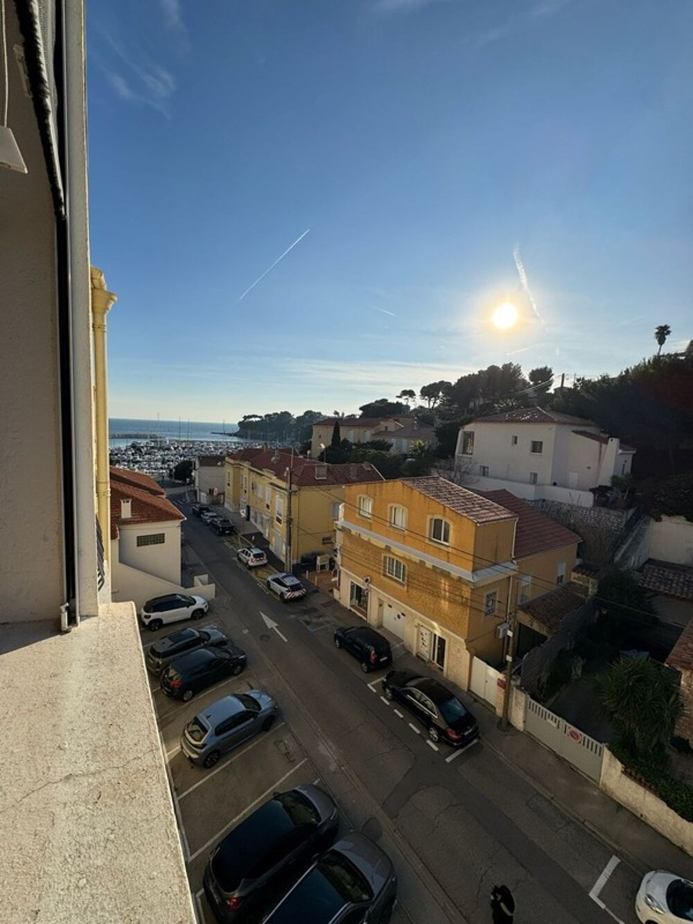 Appartement T3 lumineux vue mer  CARRY LE ROUET (13)