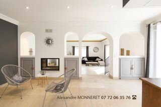  Villa  vendre 6 pices 255 m