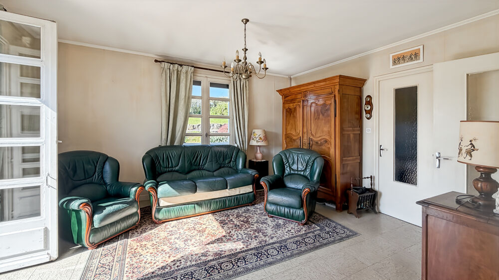 Vente Maison Maison à vendre 5 pièces proche de LA CLAYETTE (71) - 103 m² - 2/3 chambres - terrain 830 m² La clayette