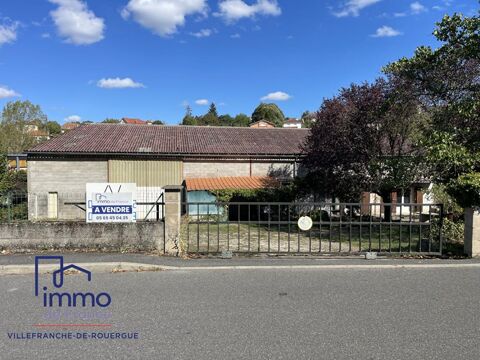 Bel emplacement commercial entrepôt 330 m² + Appartement T5 106 m² sur parcelle de 1360 m² 148400 12200 Villefranche de rouergue