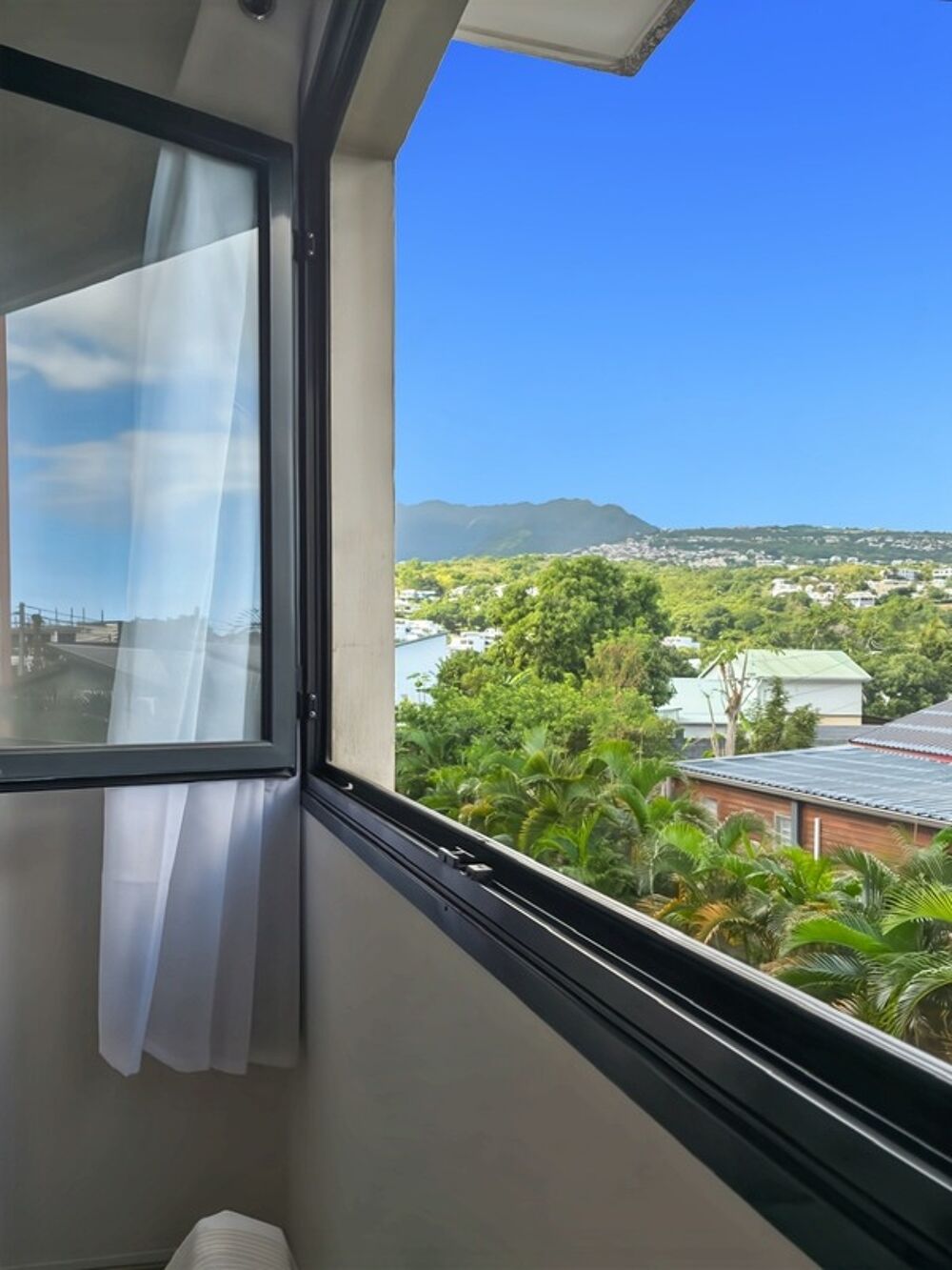 Vente Appartement ? STUDIO RÉNOVÉ – MEUBLÉ & ÉQUIPÉ – VUE MONTAGNE – RÉSIDENCE ARGAN  99 000 € – LA POSSESSION La possession