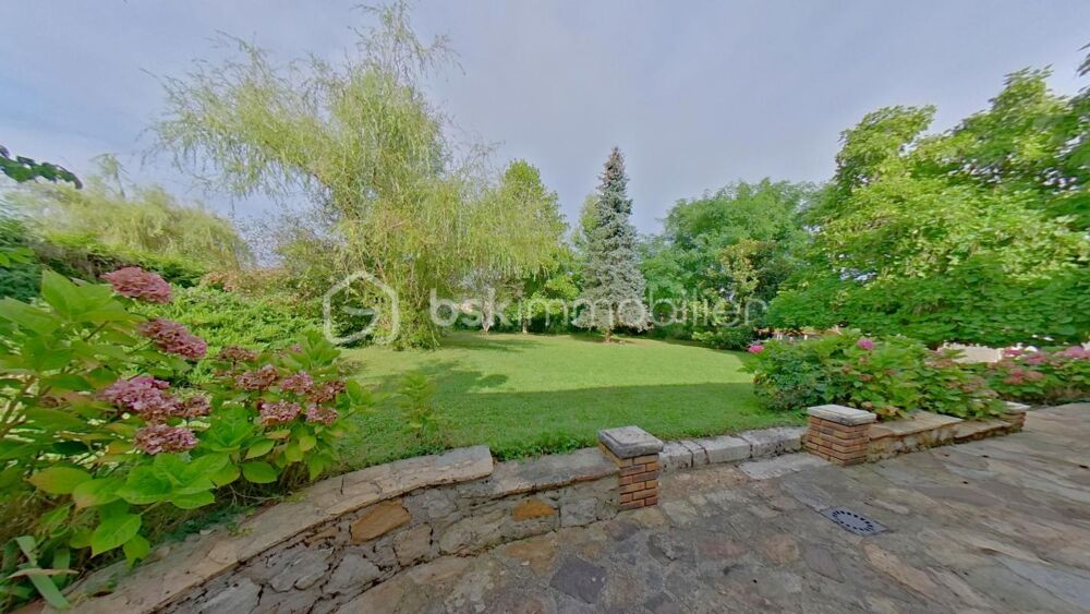 Vente Propri�t�/Ch�teau Charmante Propri�t� avec grange et jardin paysag� Vallery