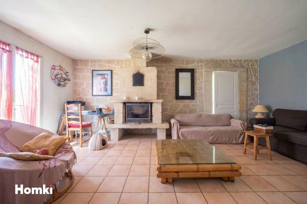 Vente Villa Villa T7 de 127 m² avec T2 indépendant – Pélissanne Pelissanne