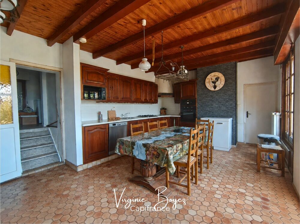 Maison de campagne 190 m²  4 chambres  Terrain clos de 7 500 m²  Beau potentiel