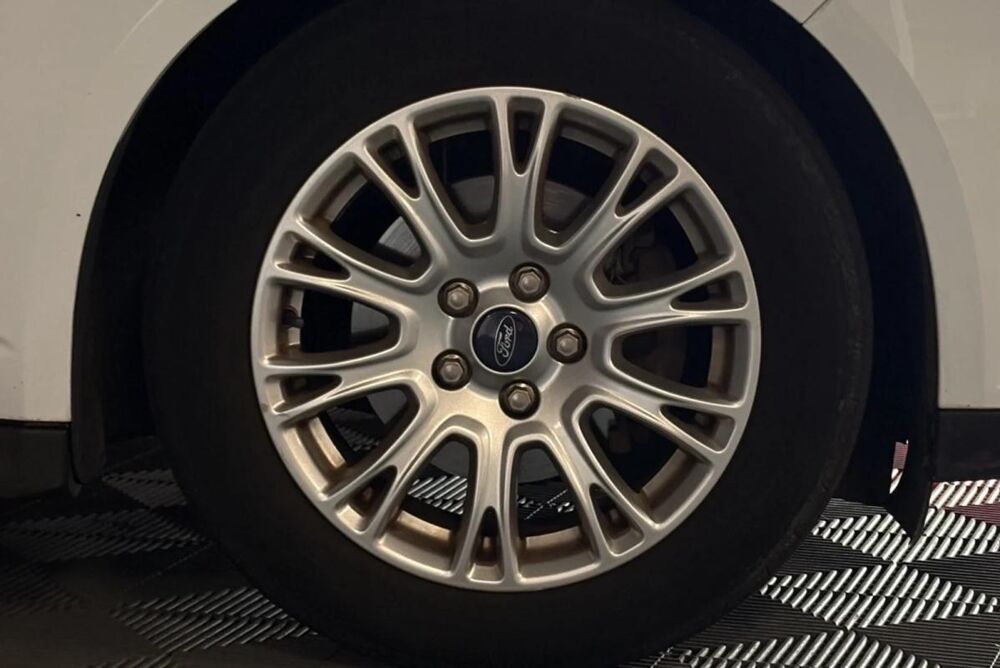 C-max 1.6 TDCi FAP 95 cv Titanium 2012 occasion 85190 Venansault