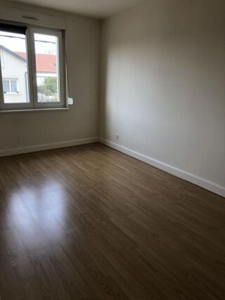  Appartement à louer 2 pièces 60 m²