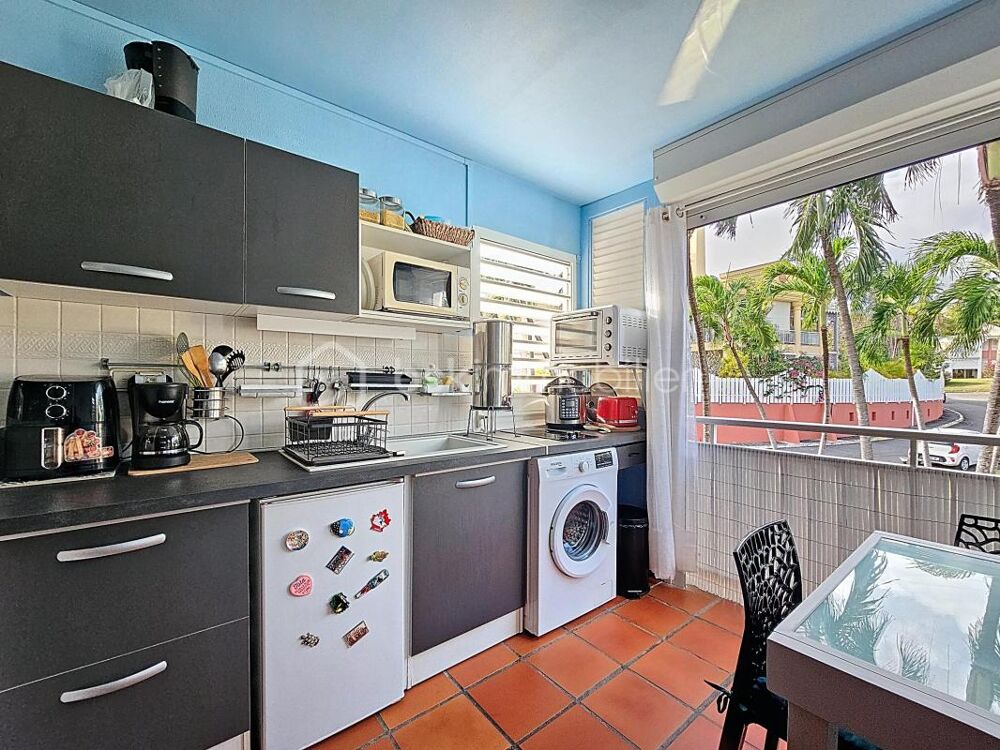 Vente Appartement Grand studio 34 m2 Anse des Rochers plage piscine et citerne Saint francois