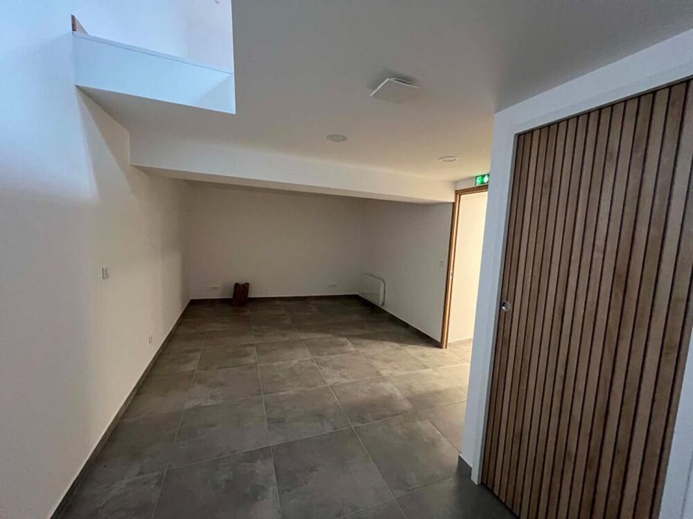  PONT SAINTE MAXENCE - LOCATION BUREAUX 77 m², RDC Pont sainte maxence