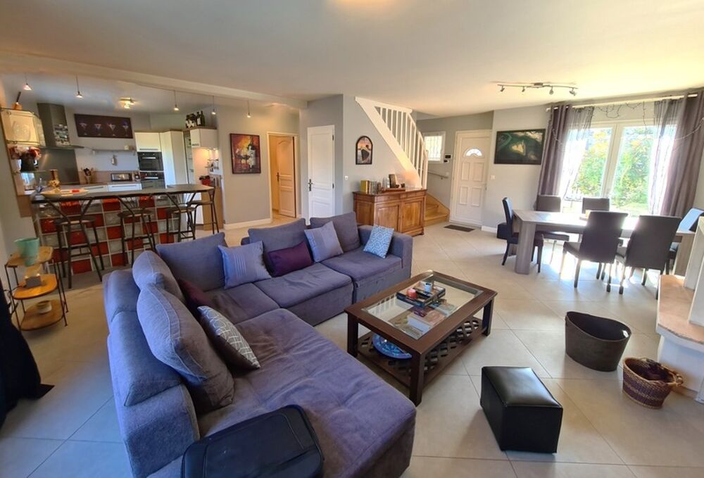 Vente Maison Maison à vendre SAINTE GENEVIEVE DES BOIS (91) - Maison lumineuse 4 chambres avec sous-sol total  de 125m² et terrain de 500 m² Sainte genevieve des bois
