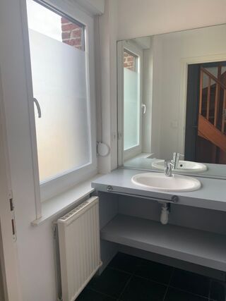  Appartement à louer 3 pièces 85 m²