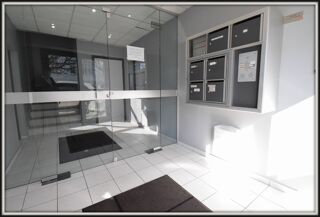  Immeuble à vendre 15 + pièces 700 m²