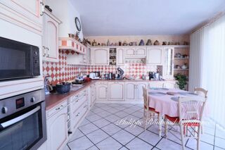  Maison � vendre 15 + pi�ces 420 m�