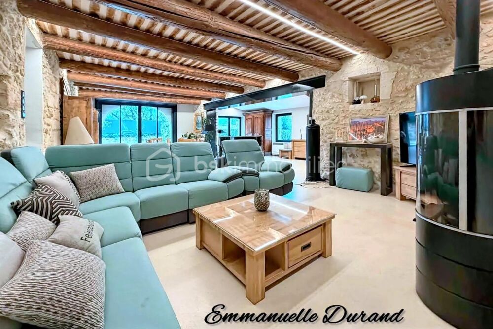 Coup de coeur assuré : Maison de ville alliant cachet et modernité à Saint-Paul-Trois-Châteaux