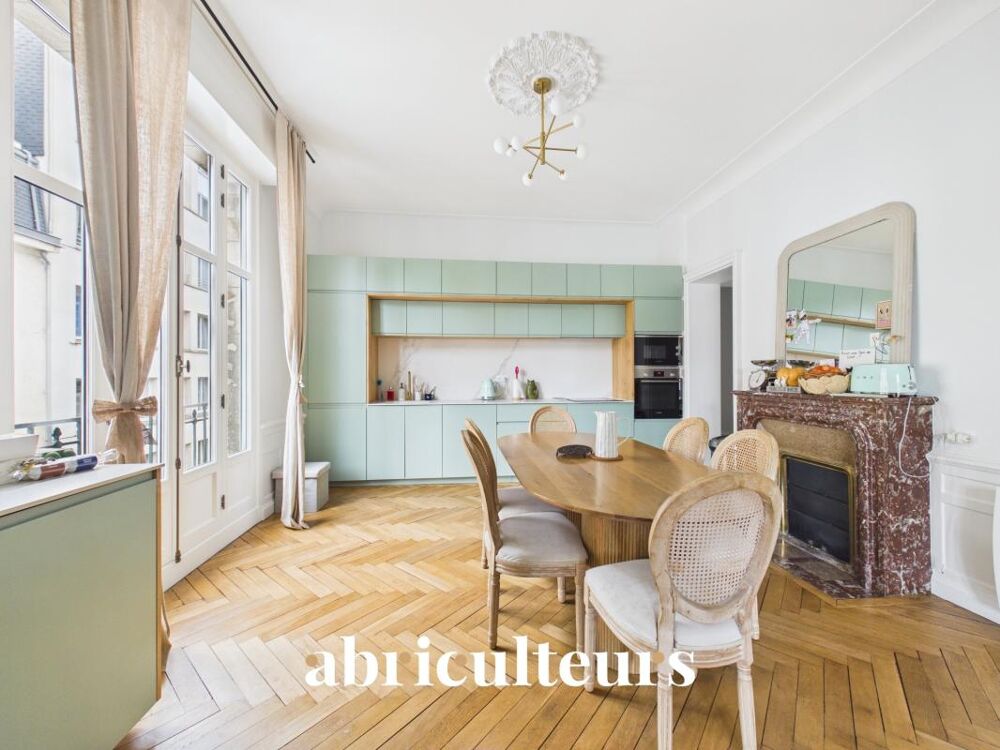 Splendide appartement familial d'environ 200m² dans un immeuble ancien en vente à Nantes (44000)