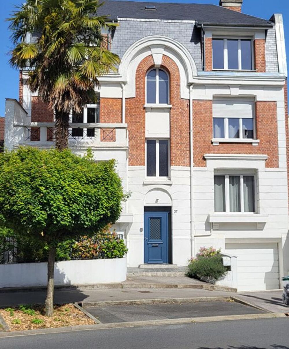 Maison de caractère, quartier Remicourt, jardin, grand garage