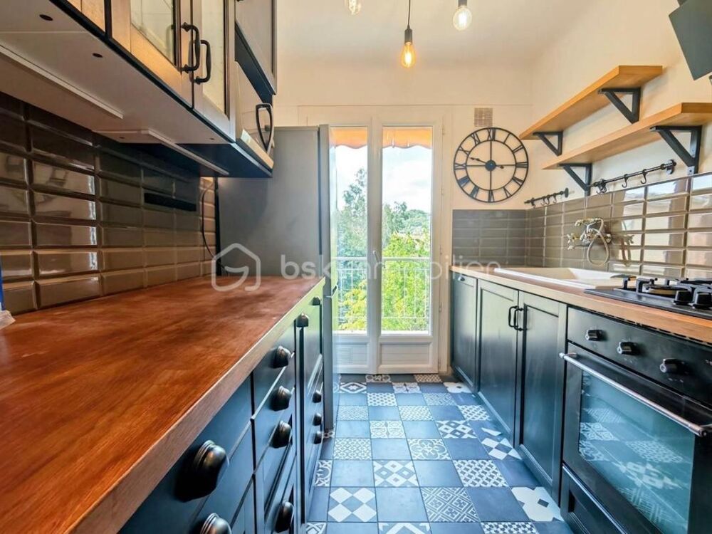 Vente Appartement 3 pièces de 61 m² avec balcon, garage fermé et cave Vallauris