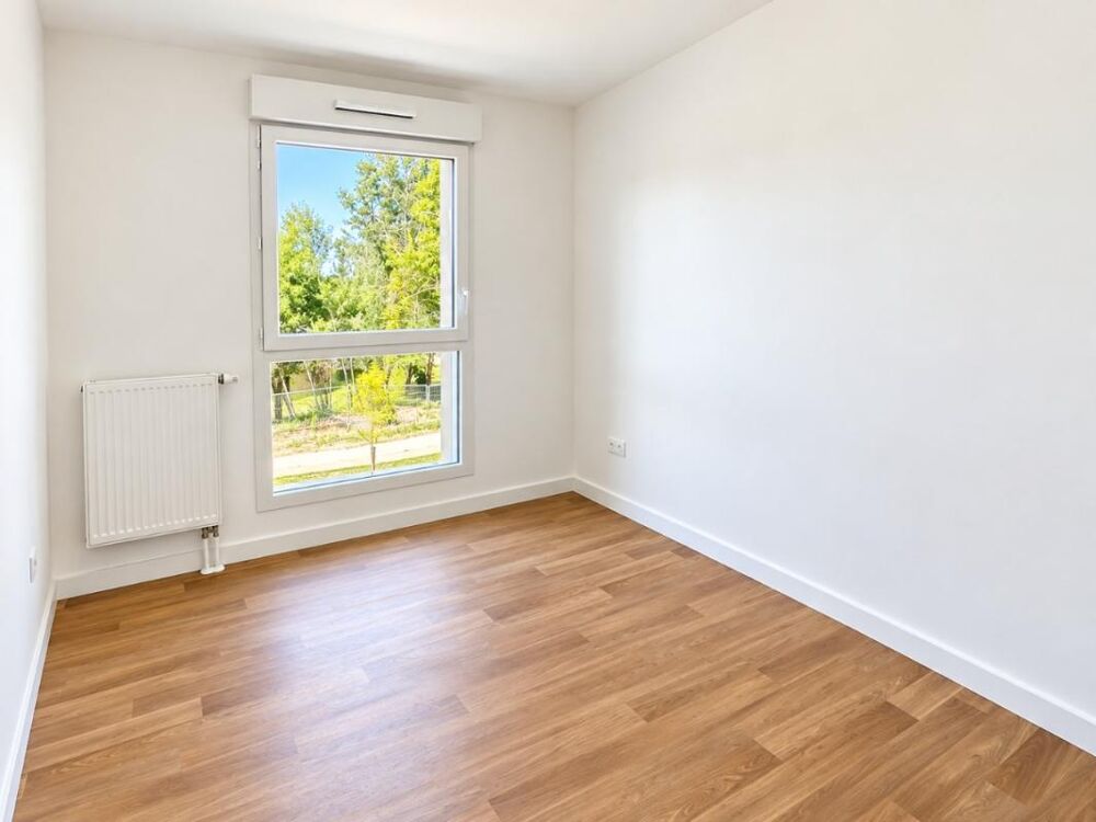 T3 avec parking et balcon à LAVAL